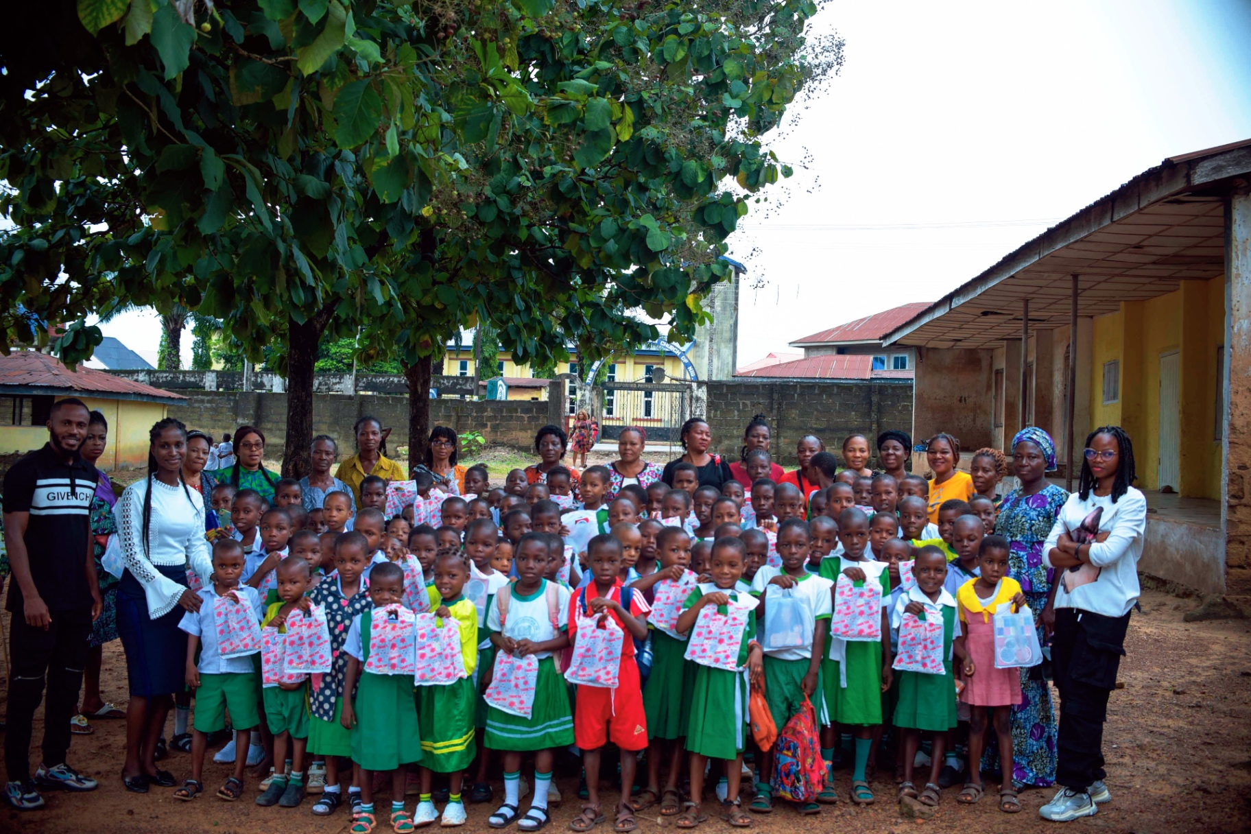 Group photo with students and teachers
